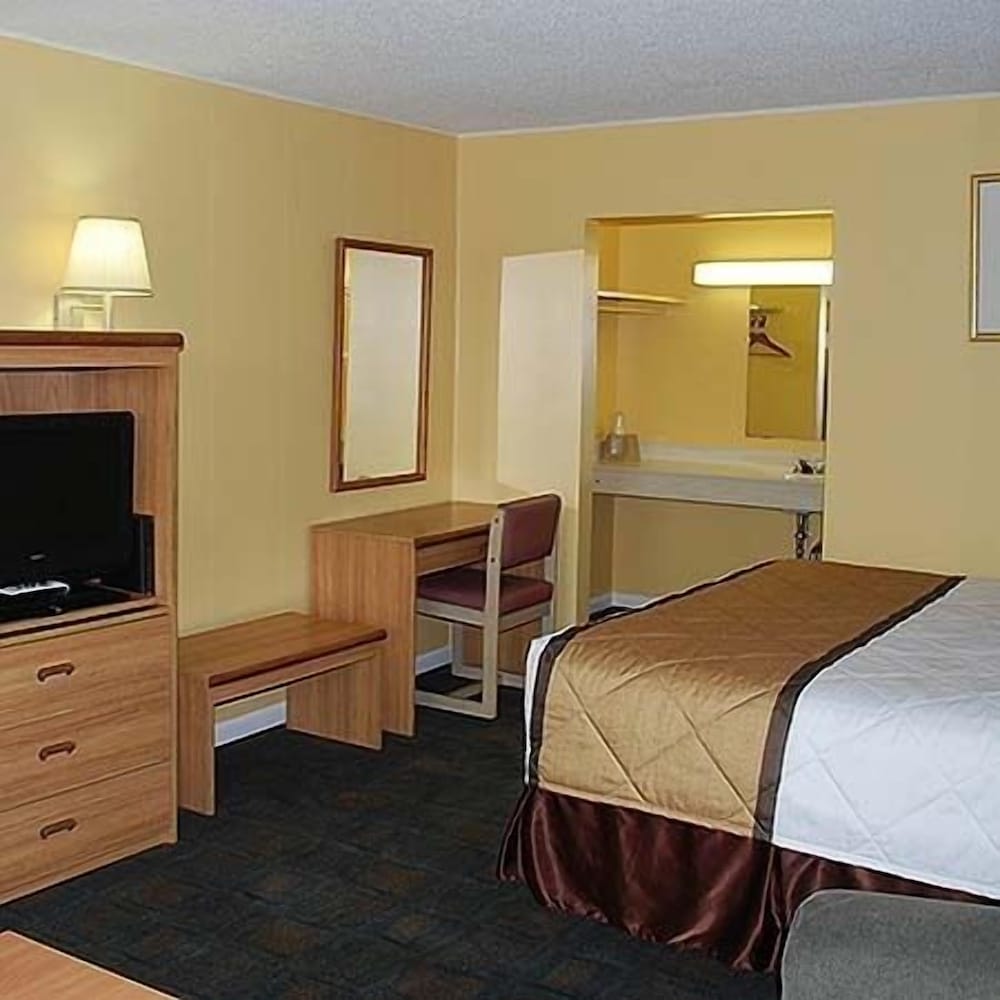 OYO Duffy's Motel 25/37