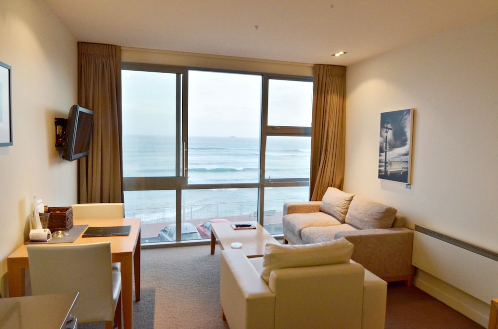 Hotel St Clair 26/39