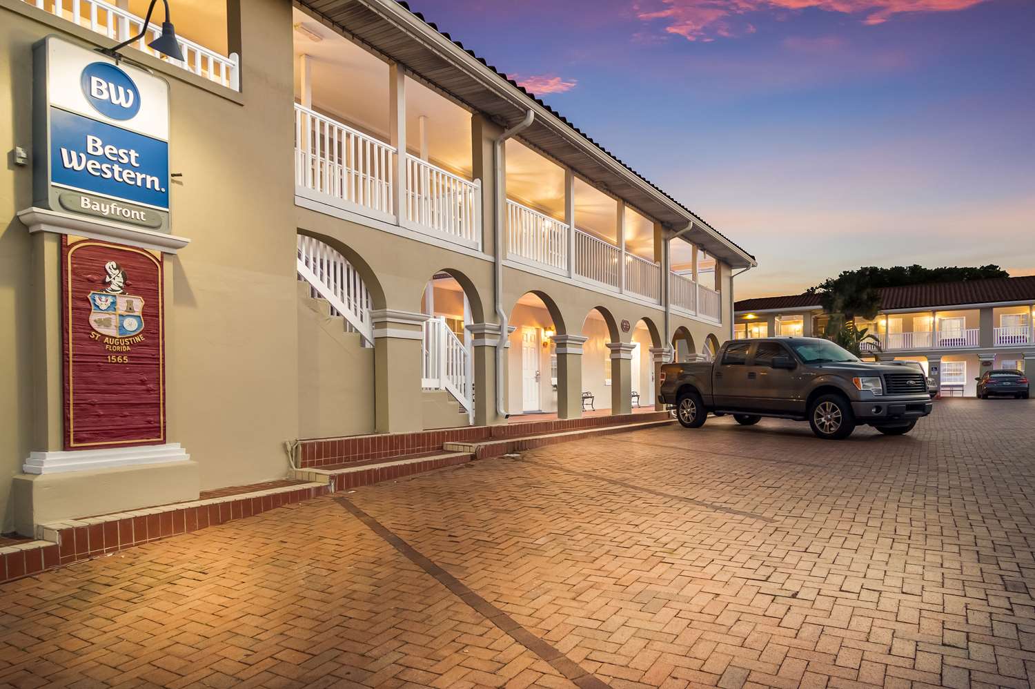 Best Western Historic Bayfront 36/39