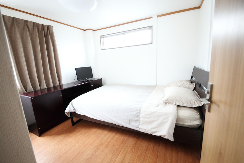 Tokyo House Inn 12/33