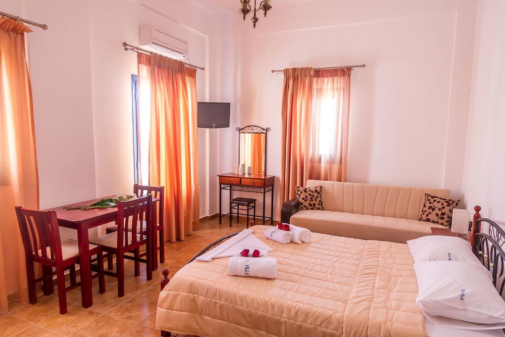 Sigal Villa 33/49