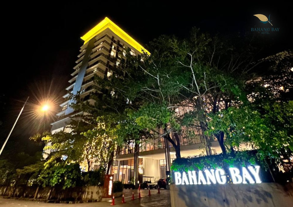 Bahang Bay Hotel 4/62