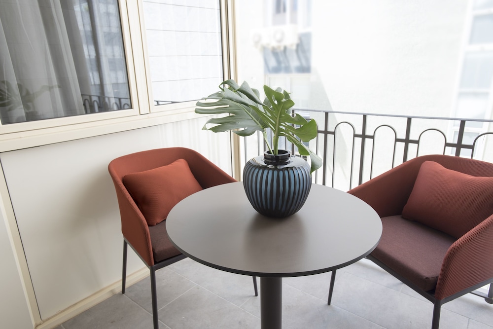 CASAGRAND LUXURY SUITES 36/76