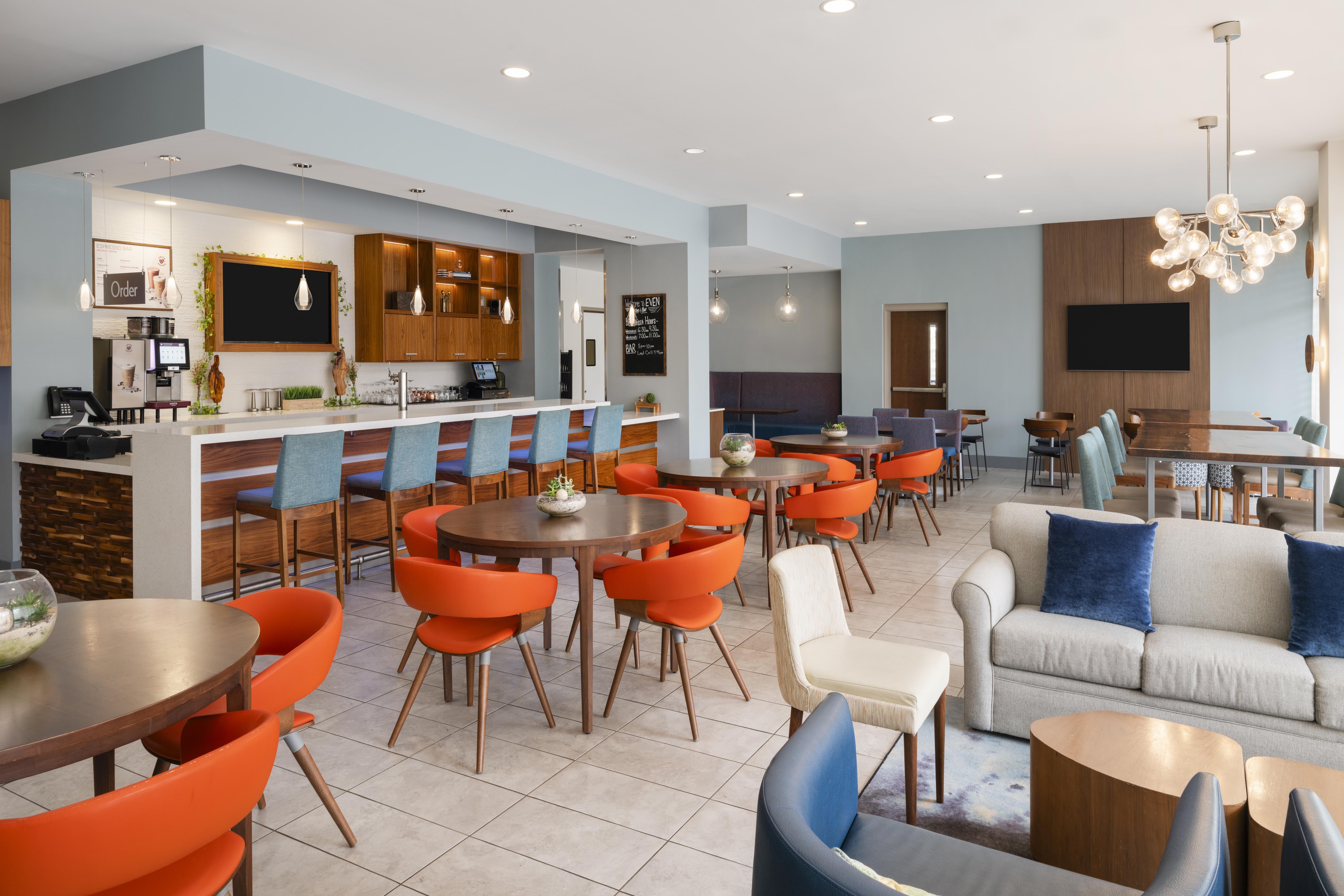 Even Hotels Alpharetta - Avalon Area 55/81