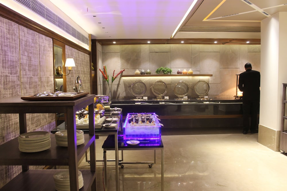 The Maya Hotel 8/50