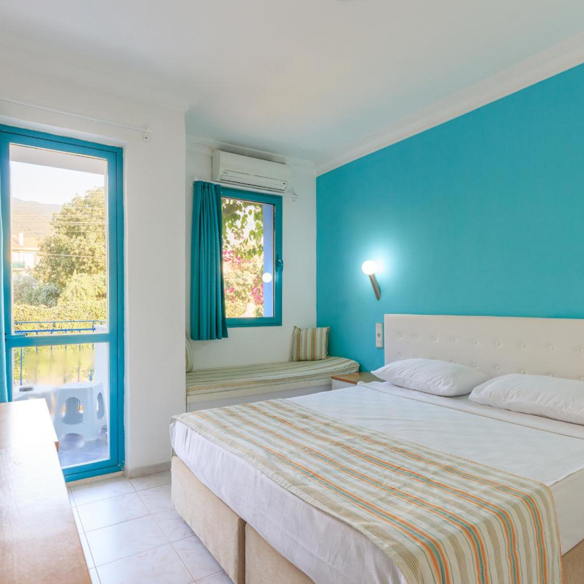 2 Bedrooms, Family