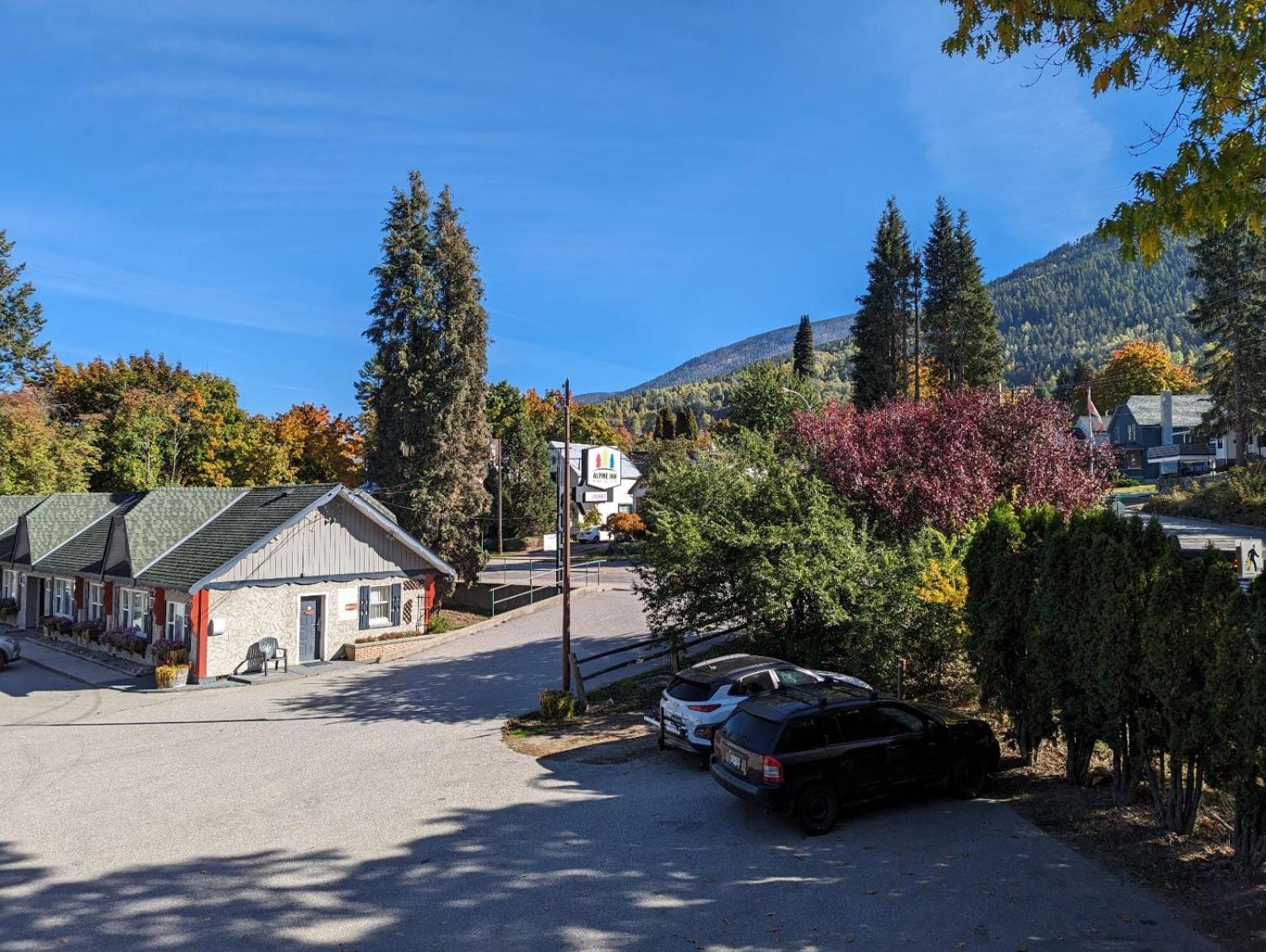 Alpine Inn & Suites 35/50