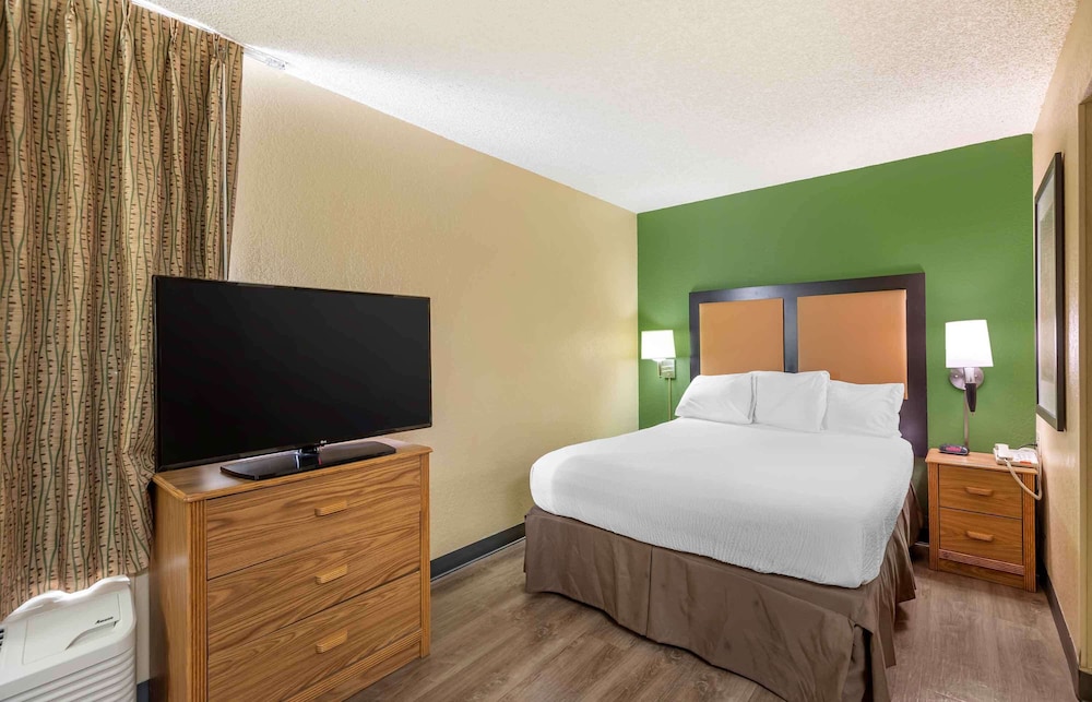 Extended Stay America Suites Phoenix Airport Tempe 21/54