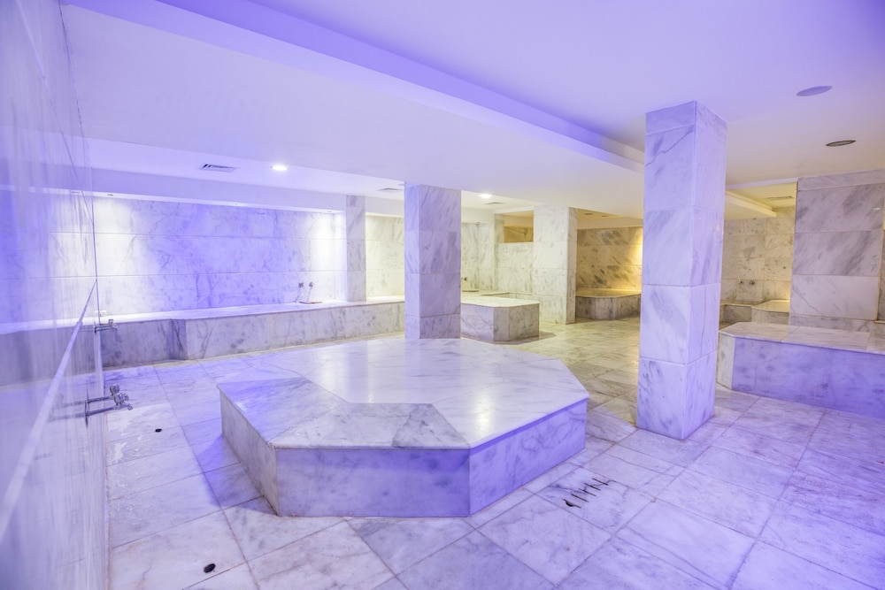swimming pool spa