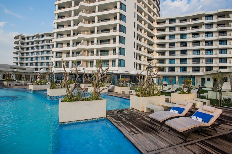 The Pearls of Umhlanga 40/50