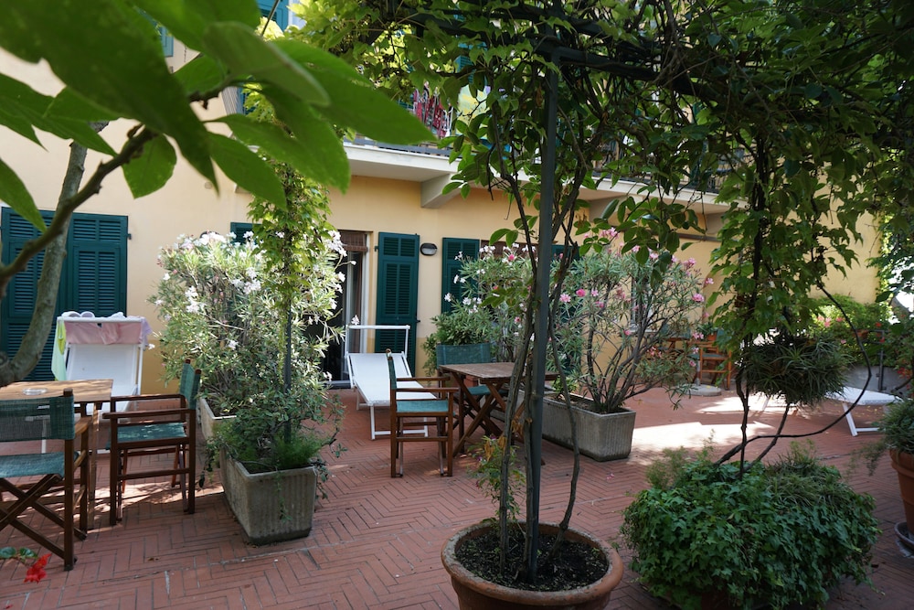 Hotel Beau Rivage 45/50