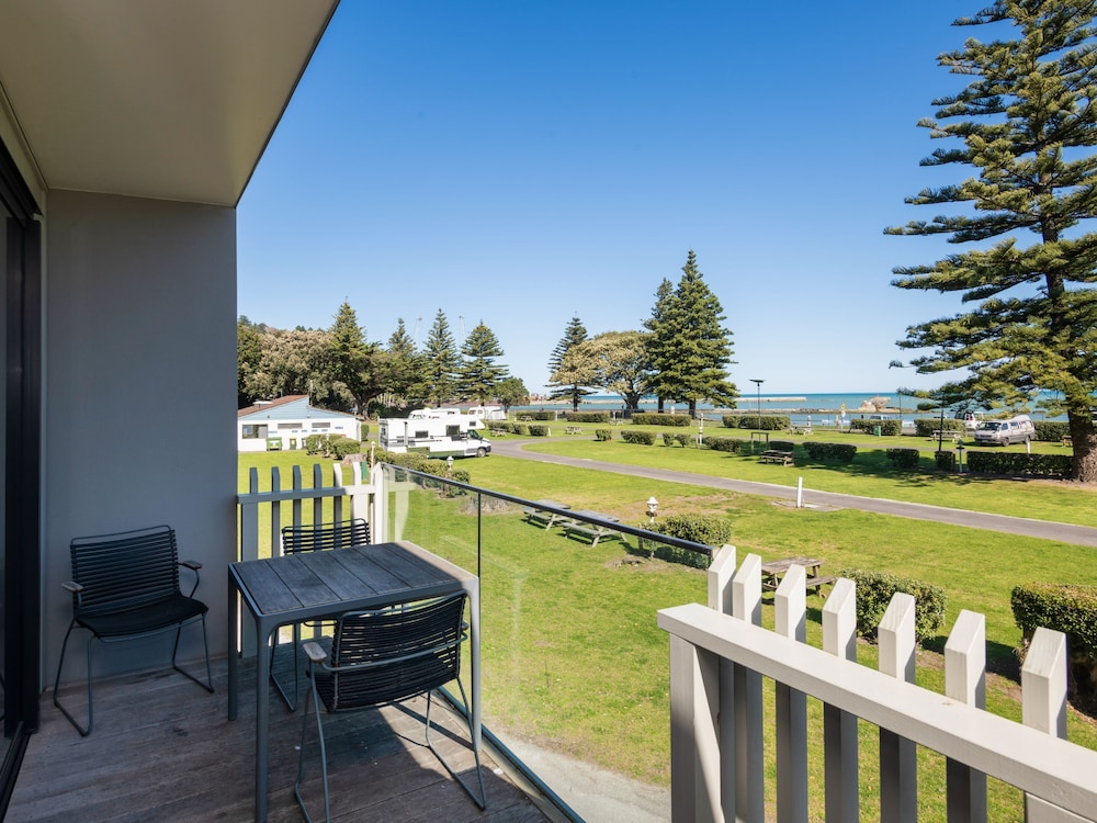 Waikanae Beach TOP 10 Holiday Park 46/50