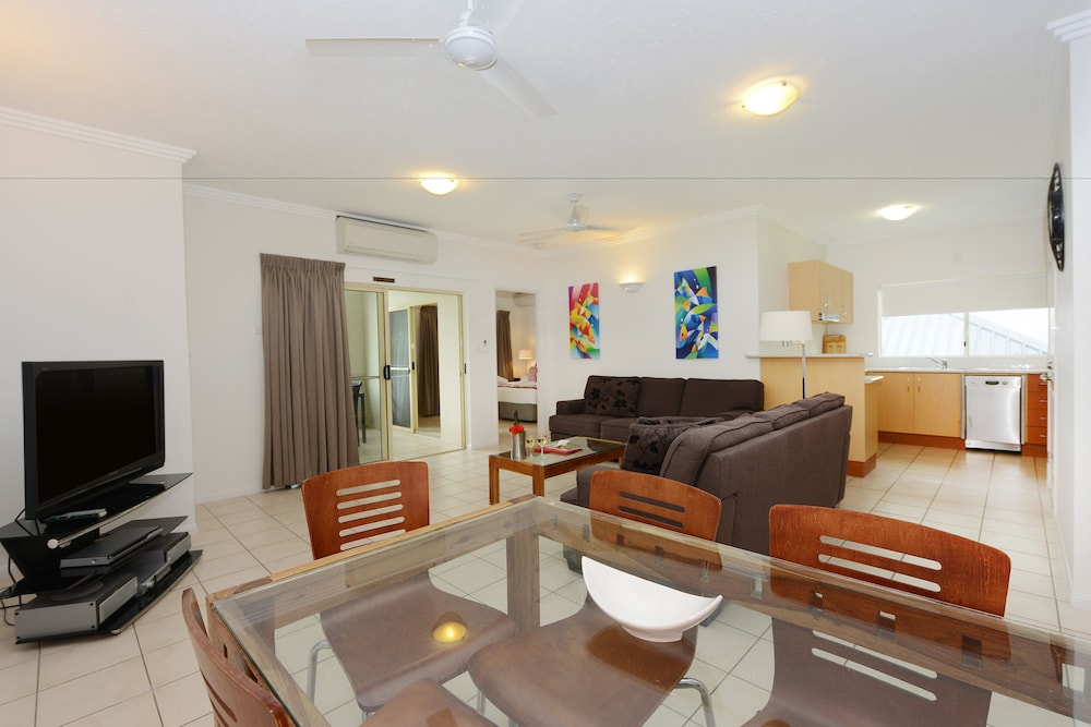 Central Plaza Port Douglas 35/63