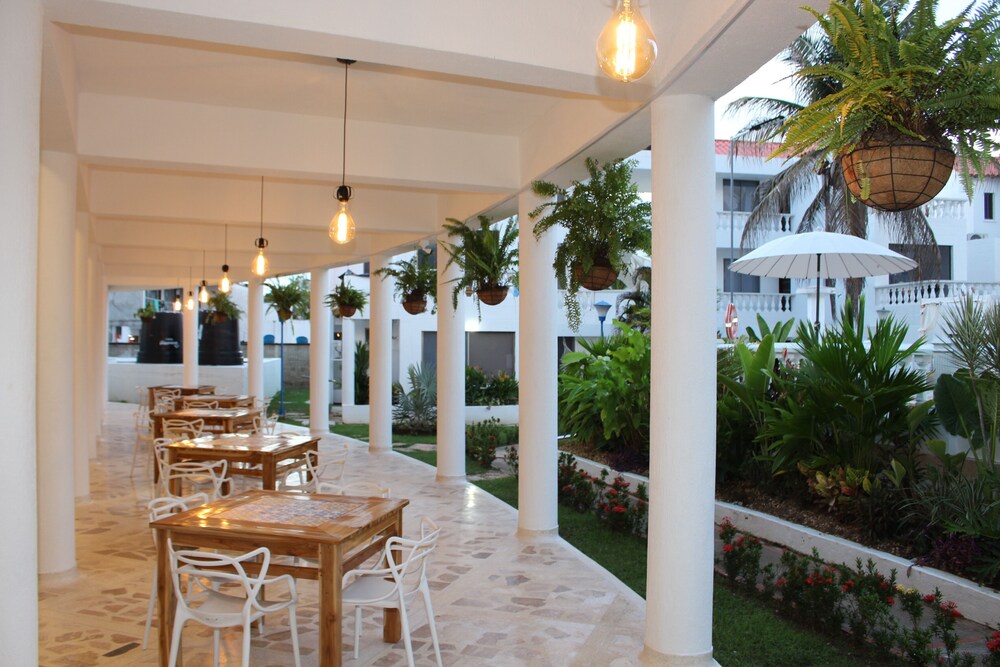 VAIA HOTELES 33/48