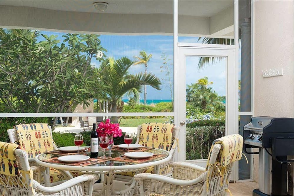 Grandview on Grace Bay 23/50