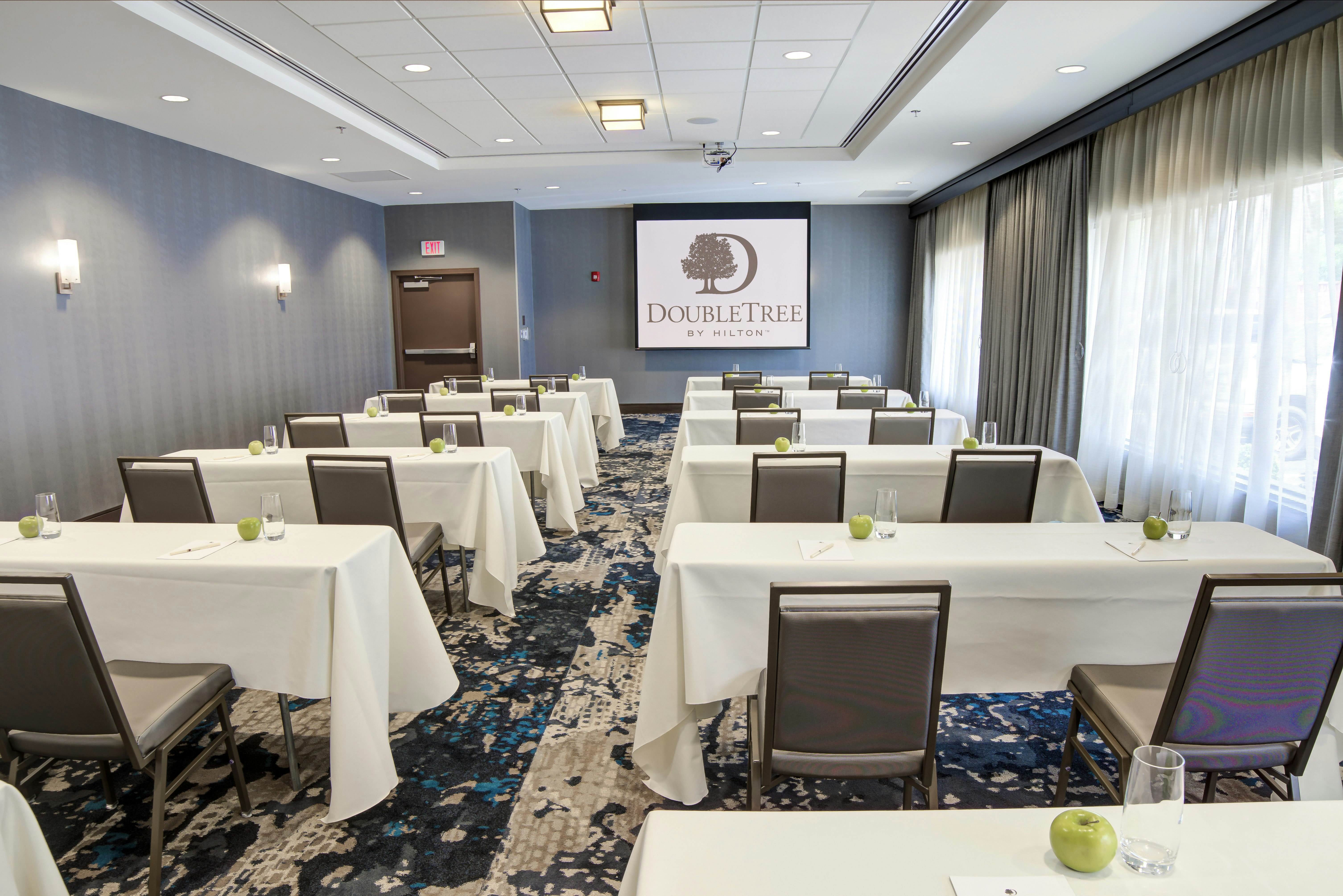 DoubleTree by Hilton Harrisonburg 21/23