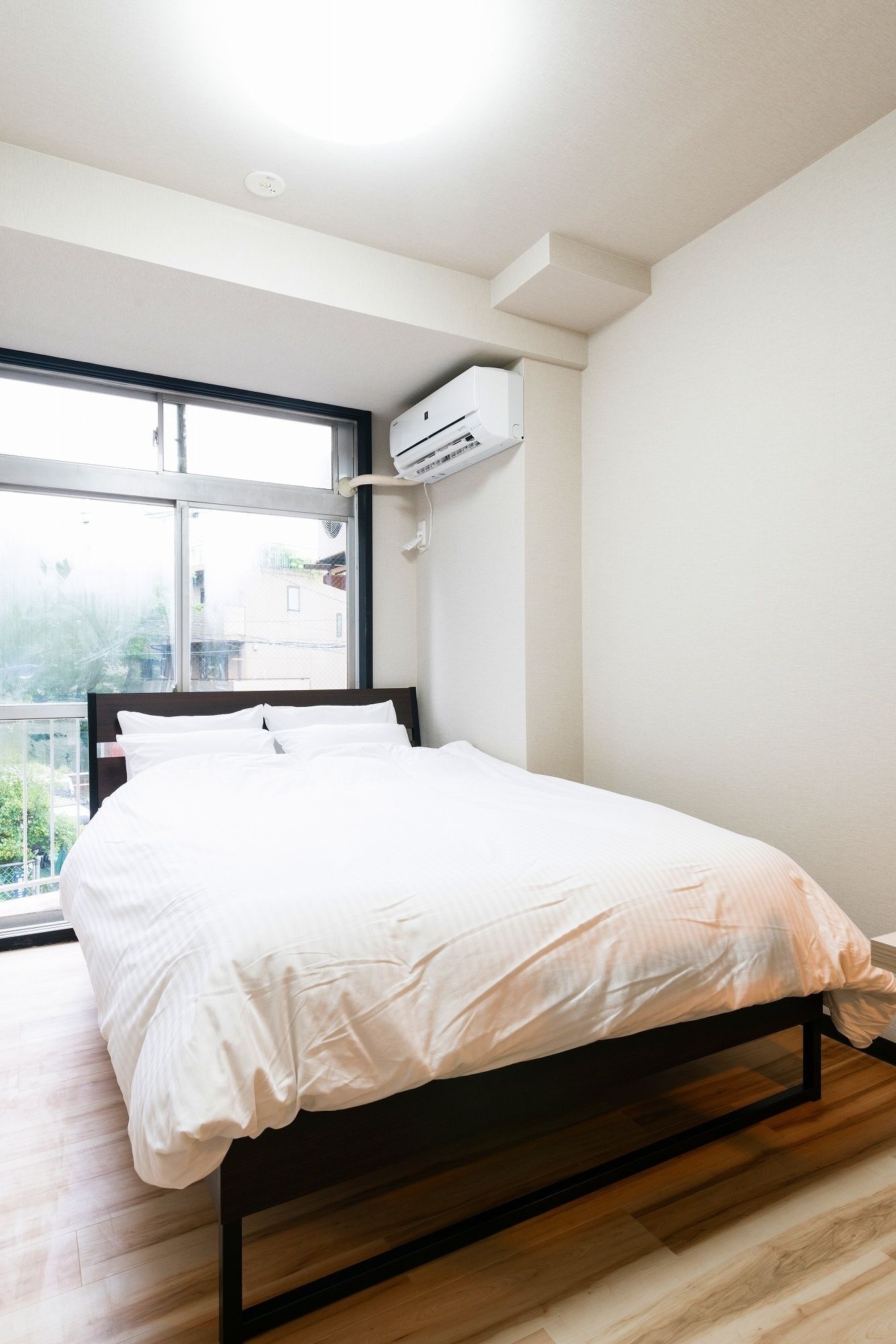 ROOM, DOUBLE BED, SHARED BATHROOM