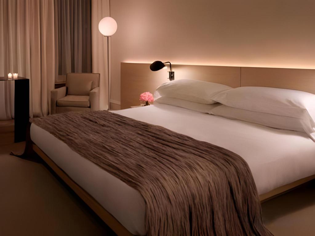 1 BEDROOM, SUITE