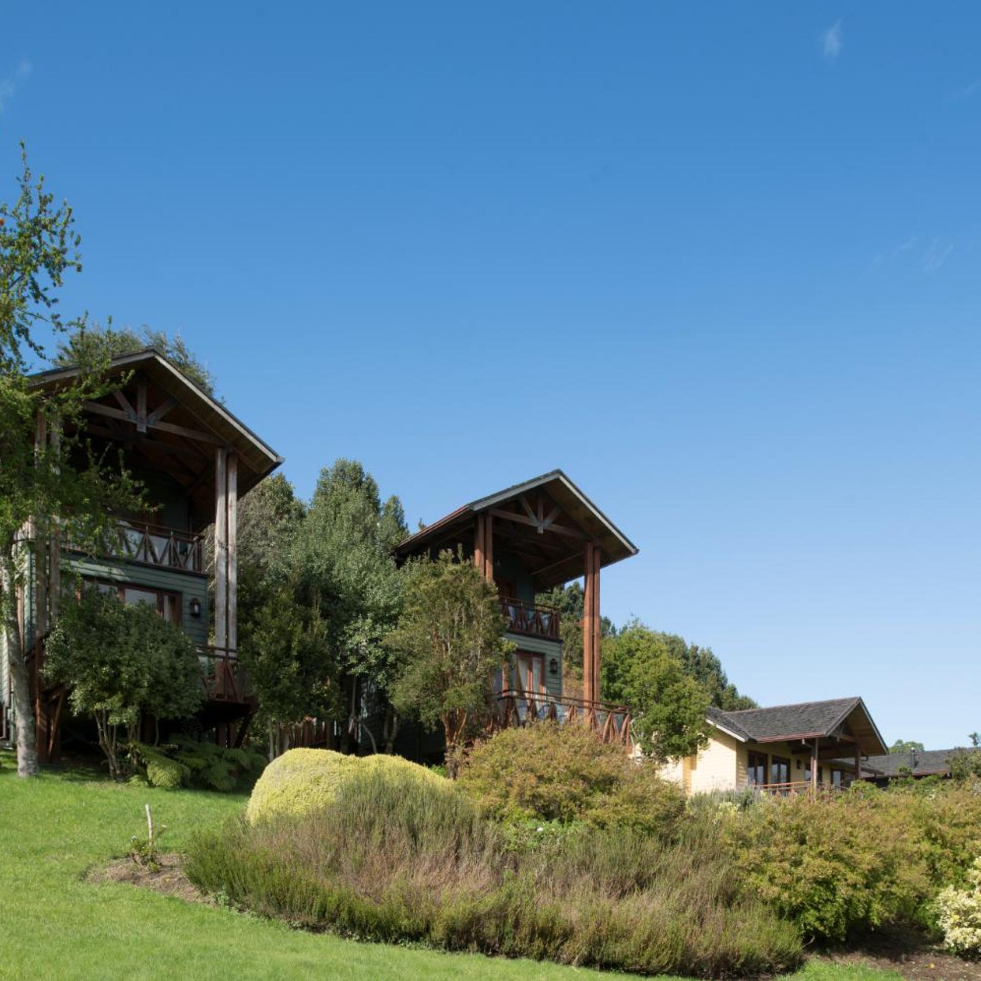 Hotel y Cabanas Punta Larga - Caja Los Andes 46/50