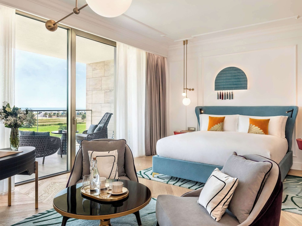 Opera, Suite, King Bed, Sea View