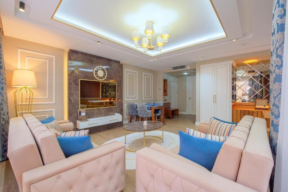 Elysium Green Suites 45/60