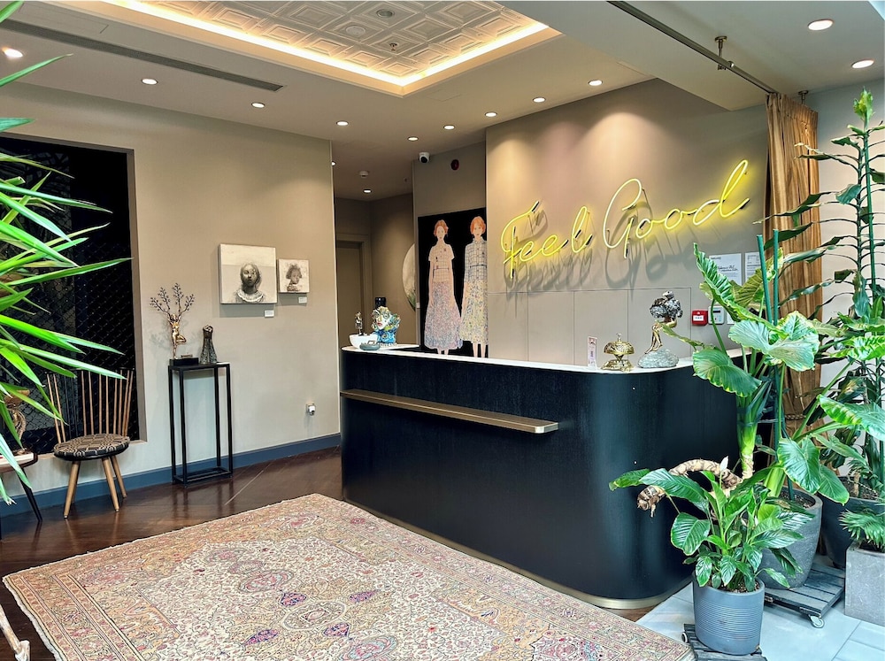 39 Kalamis Marina Hotel 6/50