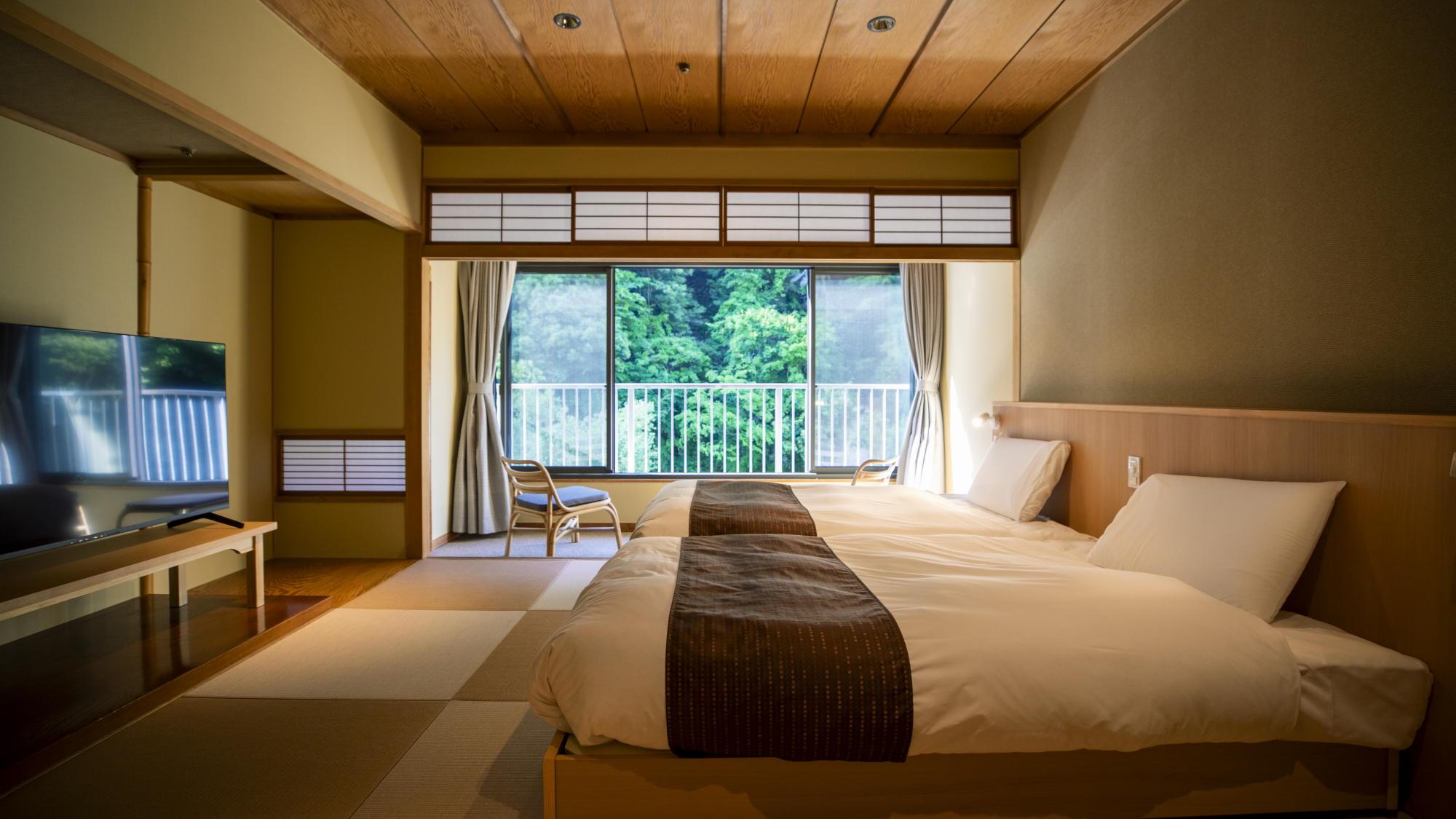 Japanese, Hollywood, Superior, Twin Beds, River View