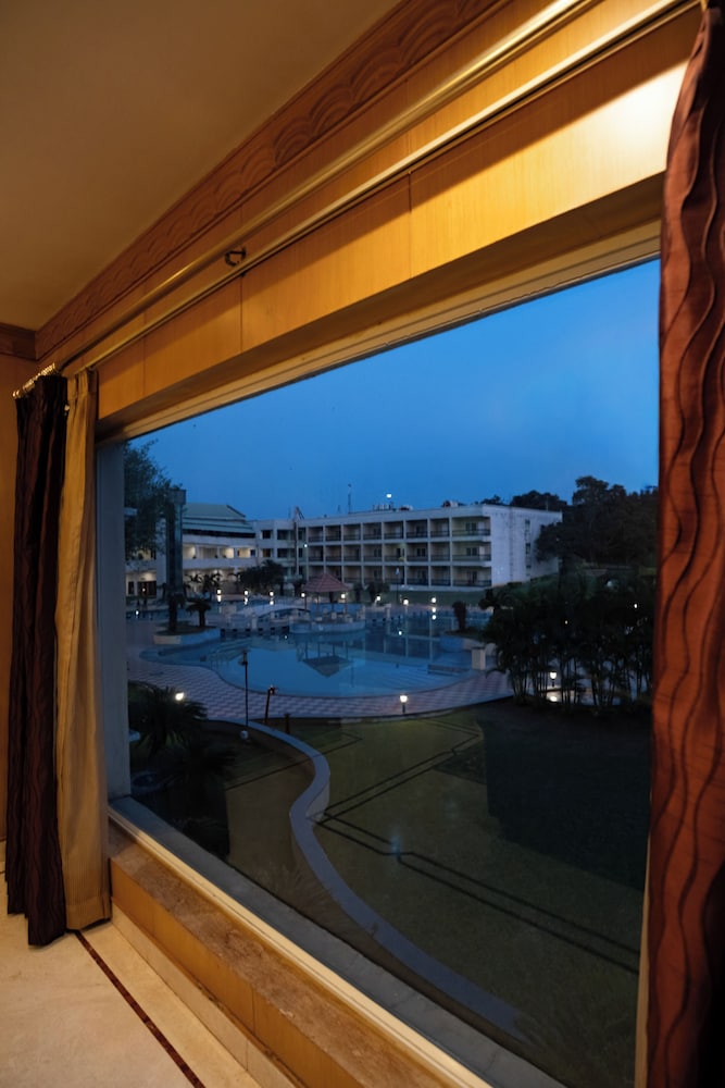 Eagleton - The Golf Resort 27/55
