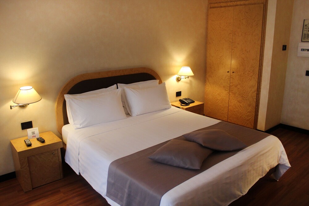 HOTEL DE LA VILLE AVELLINO 13/50