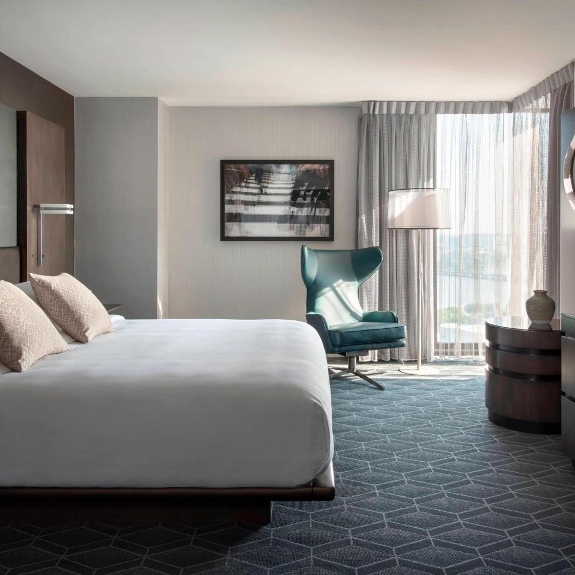 Executive, Suite, King Bed, with View, Parlor