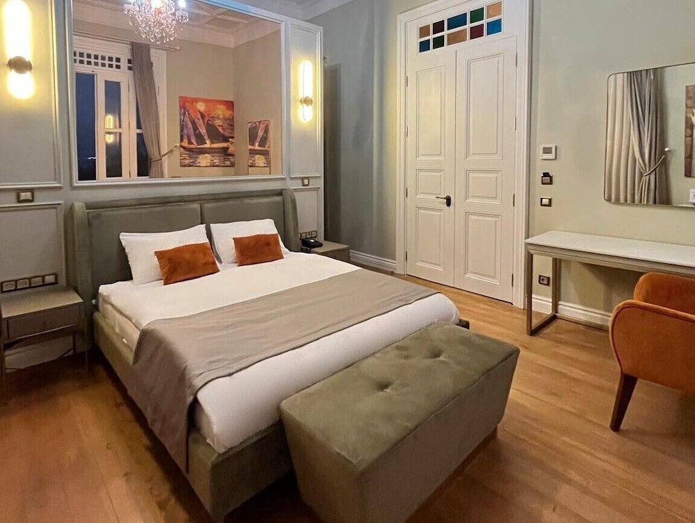 DELUXE, DOUBLE BED, SEA VIEW, BALCONY
