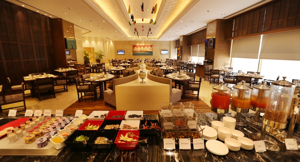 Pride Plaza Hotel, Aerocity, New Delhi 37/48