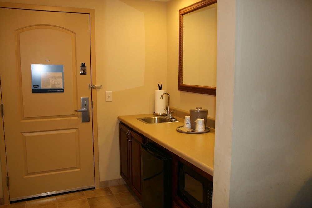 Hampton Inn Suites Brookings 14/37