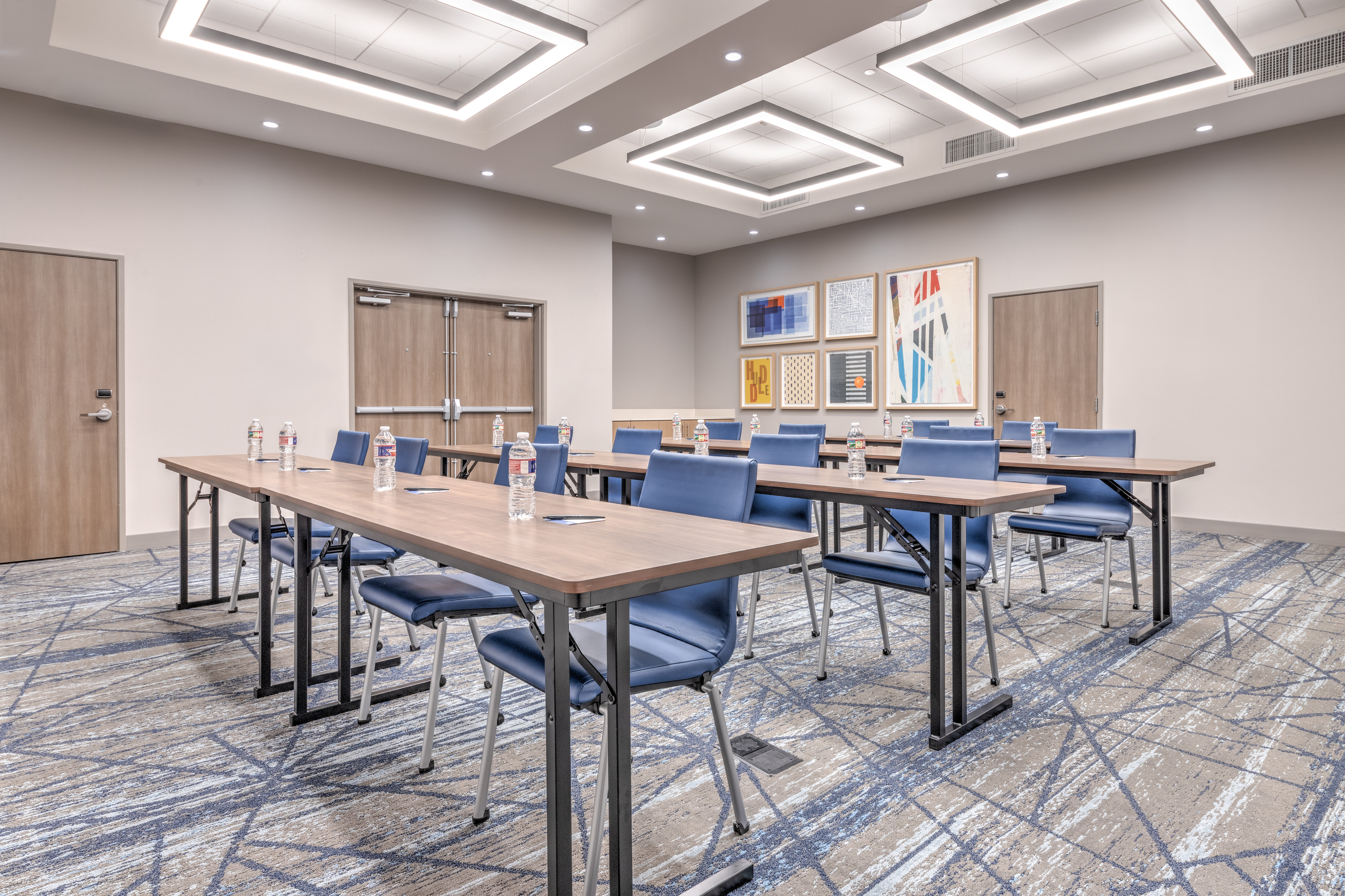 Holiday Inn Express & Suites Austin Airport East 38/44