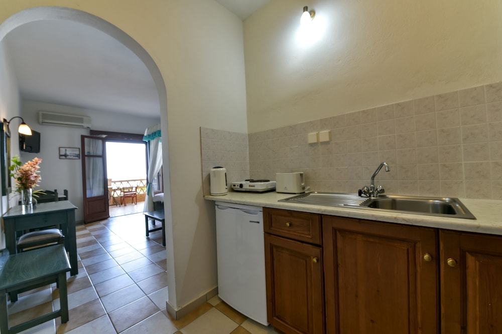 Sea View Village 50/50