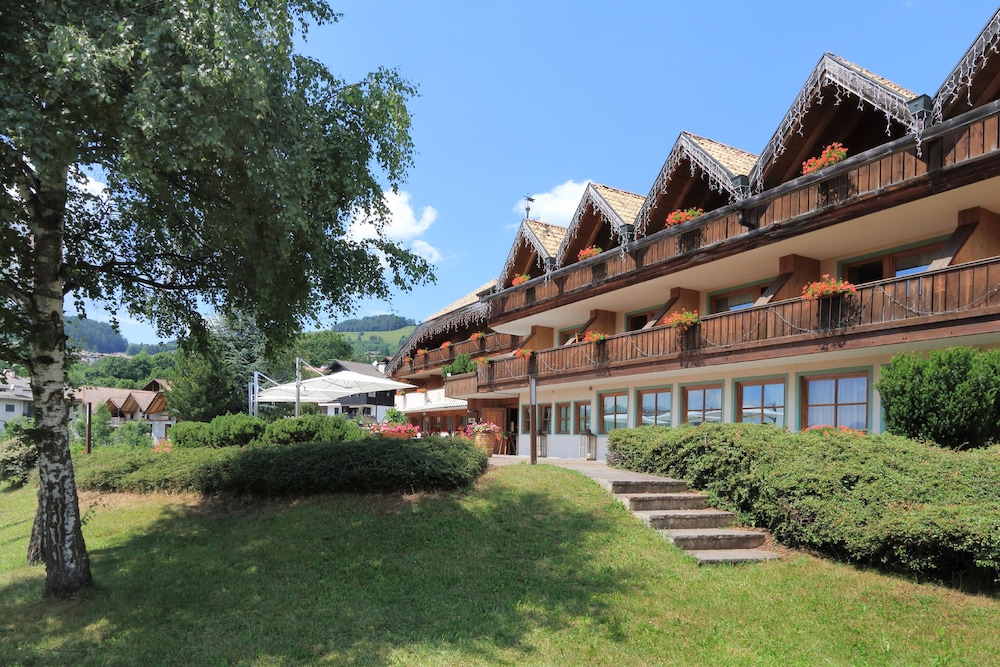 PARK HOTEL BELLACOSTA 37/43