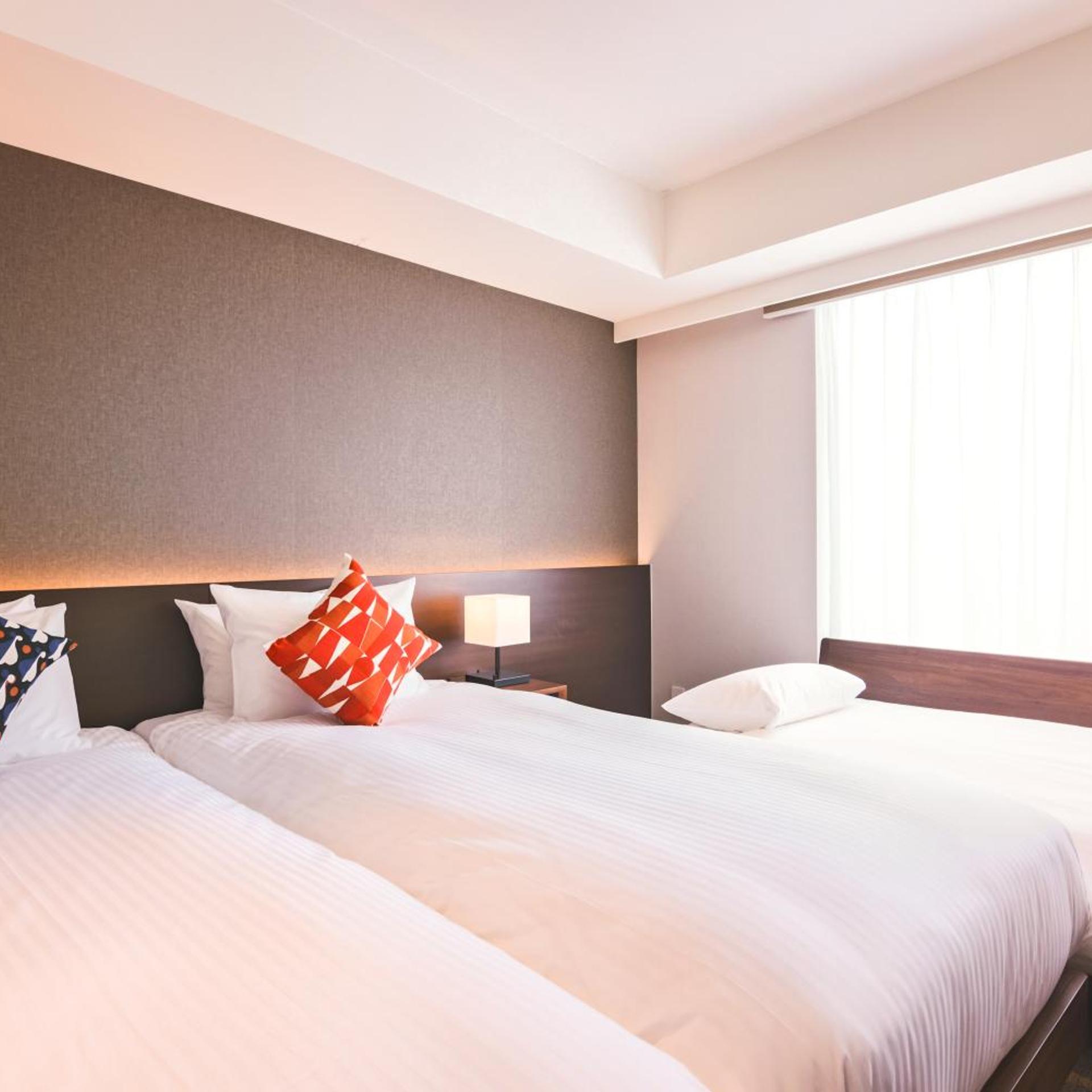 Plus, Classic, Studio, Twin Beds