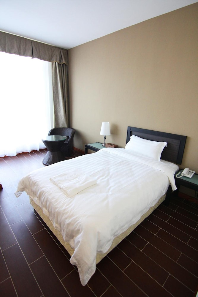 Putatan Platinum Hotel 9/31