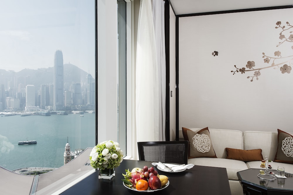The Peninsula Hong Kong 3/44