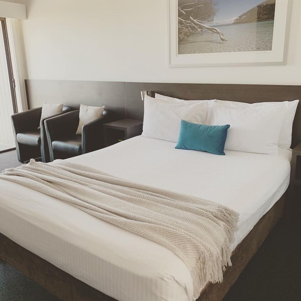 JERVIS BAY MOTEL 7/71