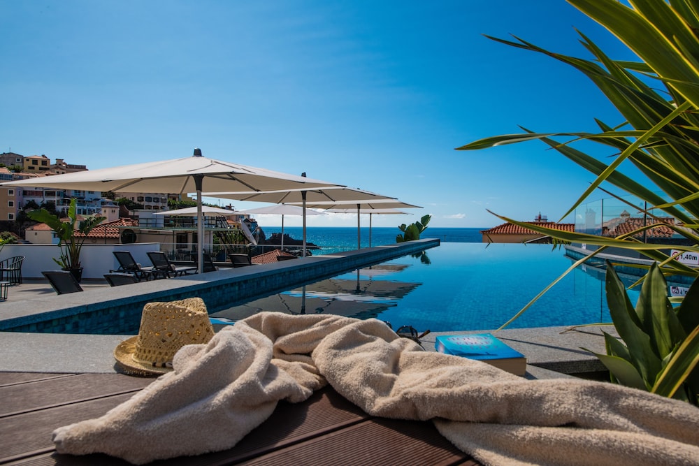 Pestana Fisherman Village 6/72