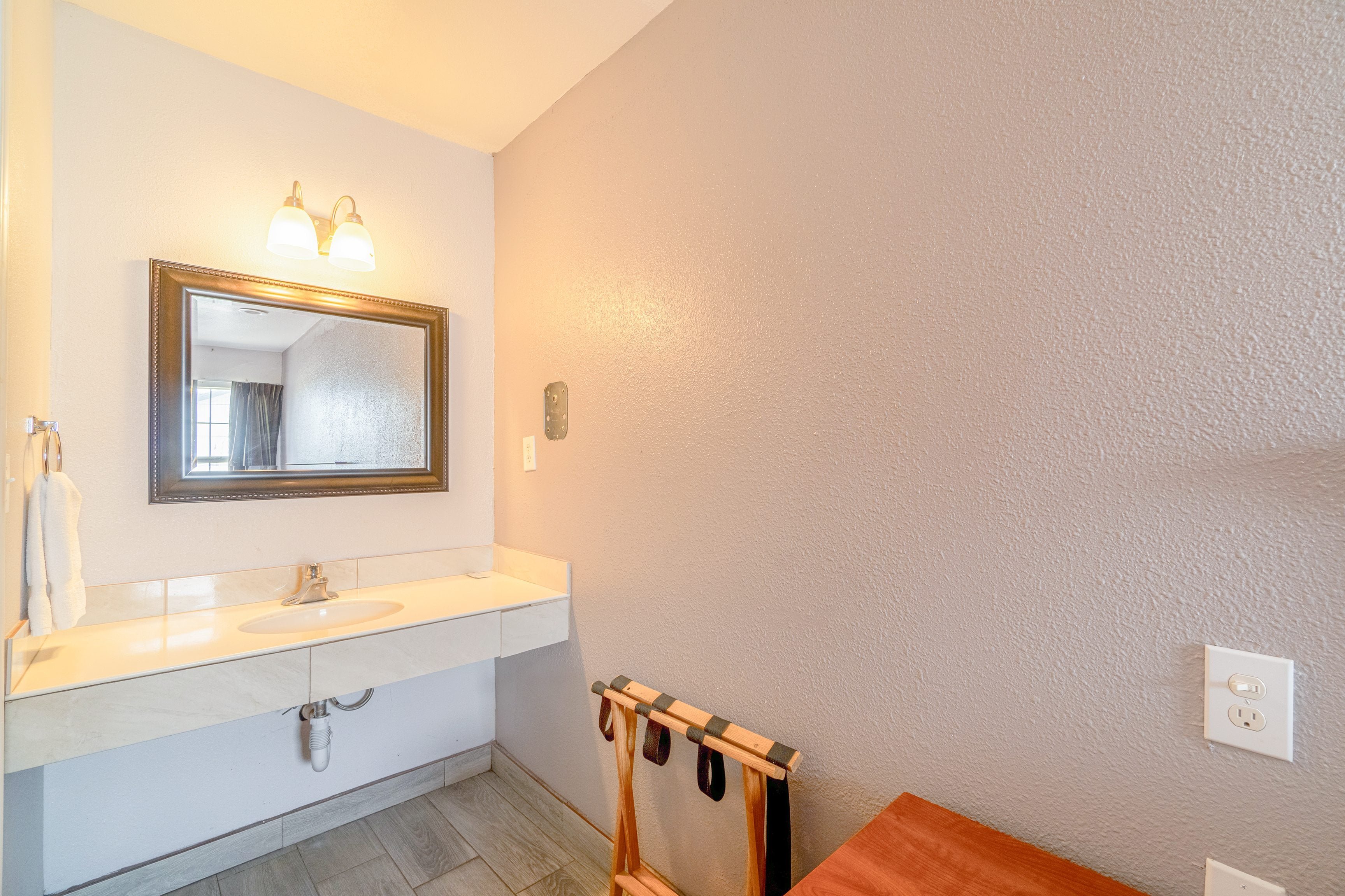 OYO Budget Inn Falfurrias Hwy 281 50/50