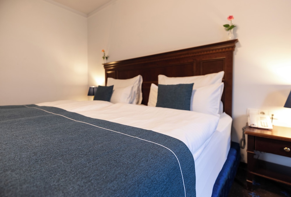 STANDARD, TWIN BEDS