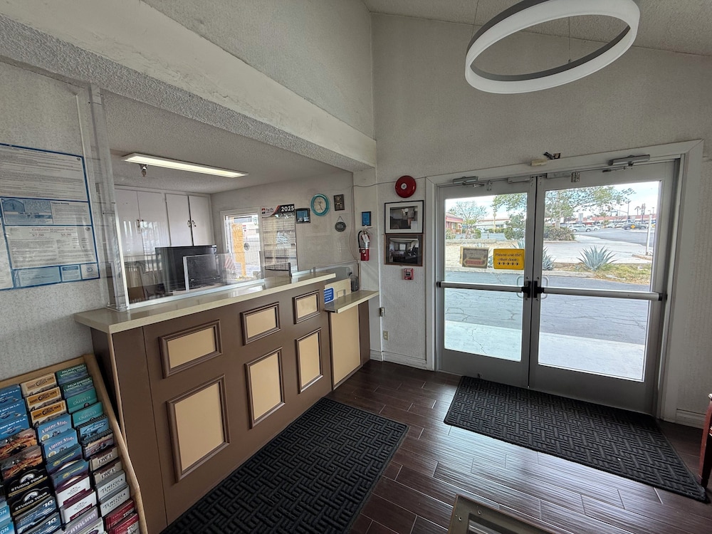 New Budget Inn 7/44