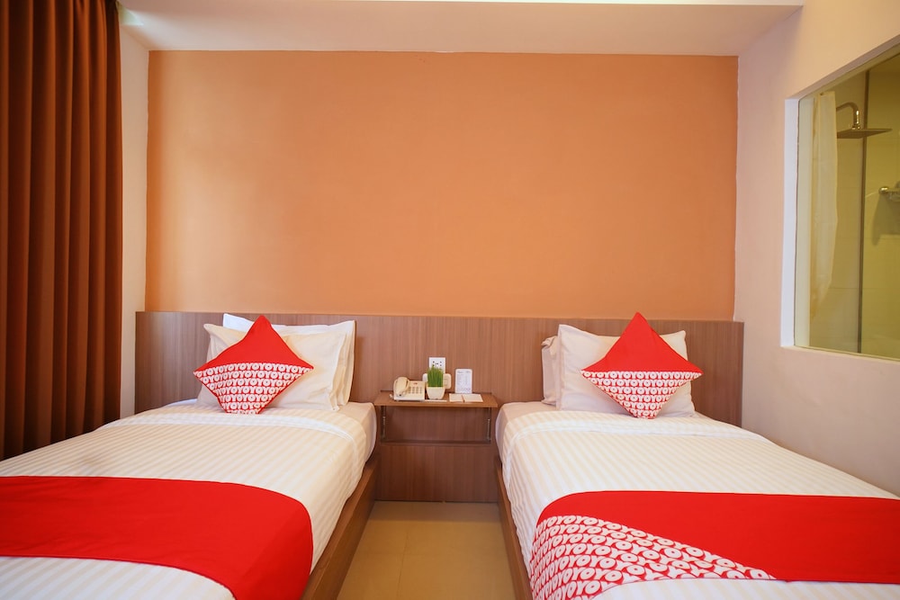 Collection O 166 Hotel Princess 19/33