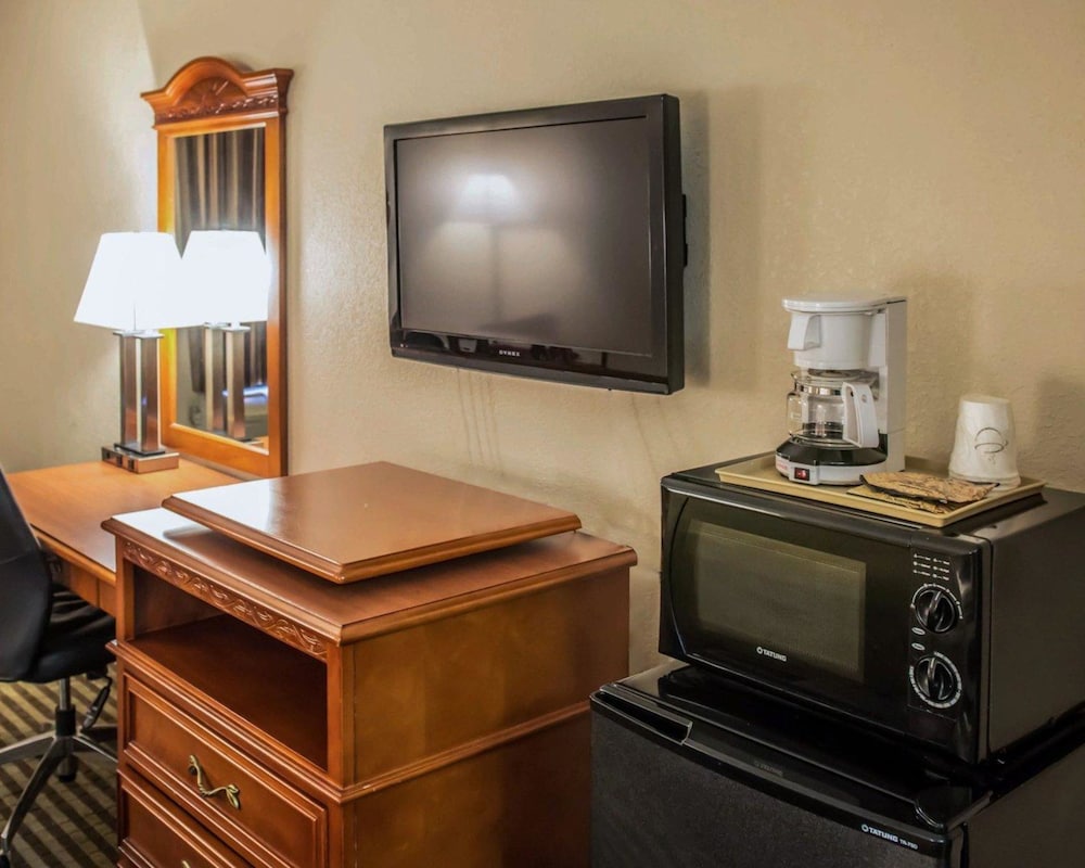 Econo Lodge Panama City St. Andrews 40/44