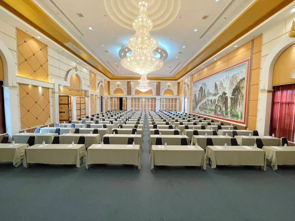 Sabai Hotel 38/50