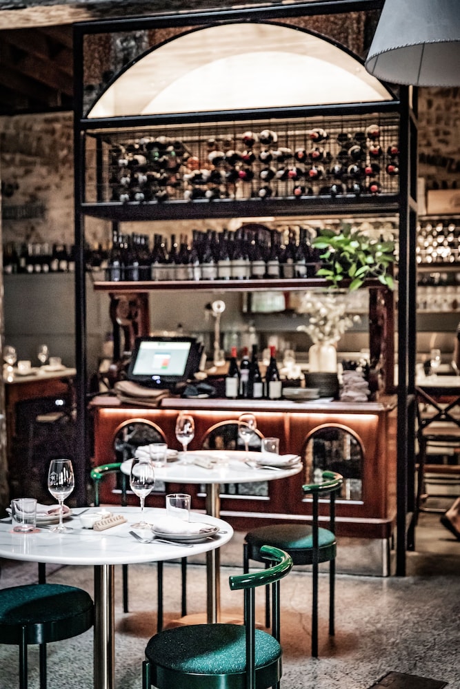 Hotel Woolstore 1888, Sydney - Handwritten Collection 34/48