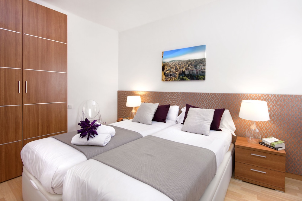 3 BEDROOMS, APARTMENT