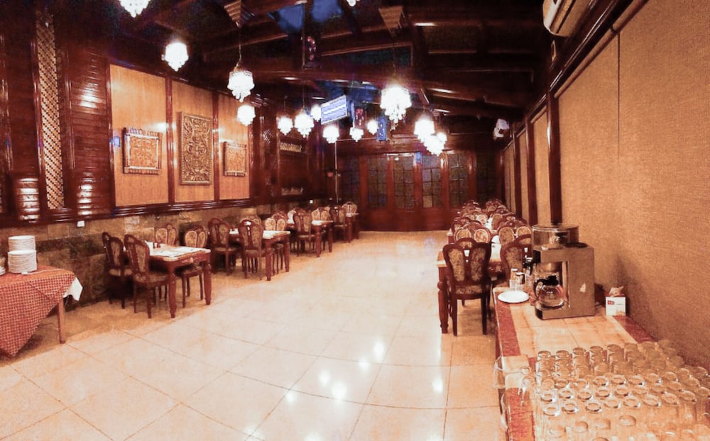 JAD HOTEL SUITES 11/20